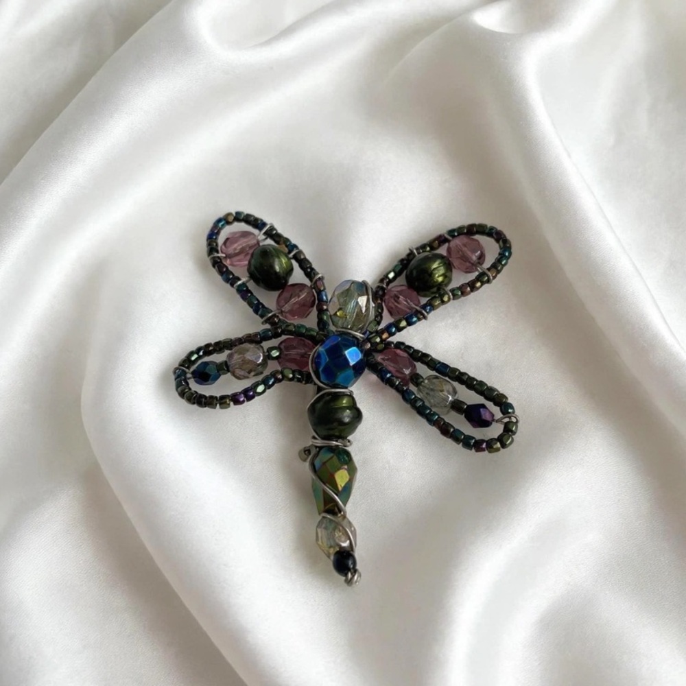 Beaded Dragonfly Brooch - Iridescent Blue & Purple